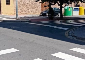 Repintado de marcas viales y sustitución de bolardos en Segorbe