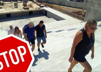 El PSOE paraliza las obras del auditorio