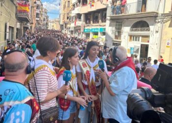 Noelia e Isabel junto a sus Damas y Cortes participan en el  homenaje a los caballistas de la Entrada de Toros y Caballos 2025