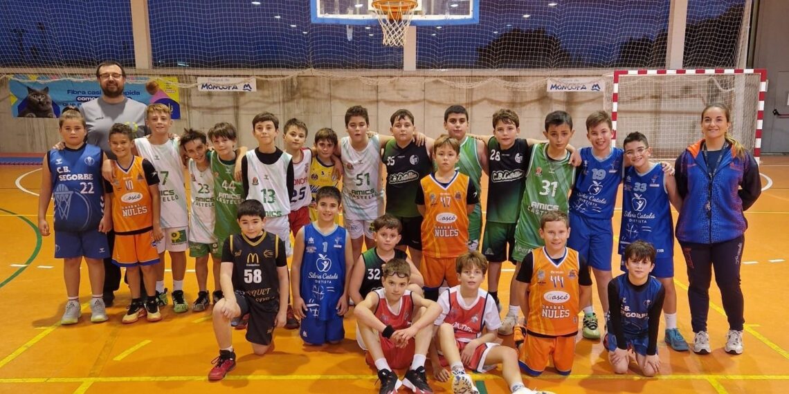 Dos jóvenes del CB Segorbe participan en la detección 2015 de la FBCV
