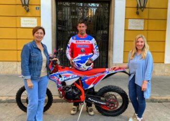 Segorbe recibe a Rafa Latorre tras su participación en la primera prueba del Mundial de Hard Enduro
