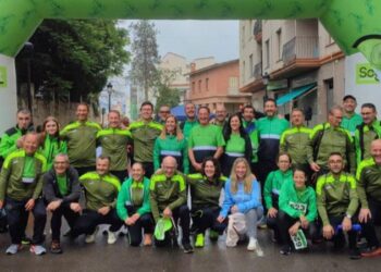 La lluvia acompaña, pero no frena la 41ª Vuelta a Pie a Segorbe, con gran participación en la jornada del 1 de mayo