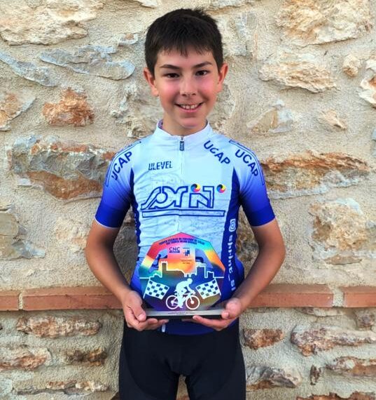 Héctor Garnes vuelve a destacar en el Trofeo de Escuelas de Ciclismo de Càlig