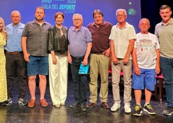 Paco “Macario” recibe el homenaje del Club Deportivo de Caza La Diana Segorbina en la XXXVI Gala del Deporte de Segorbe