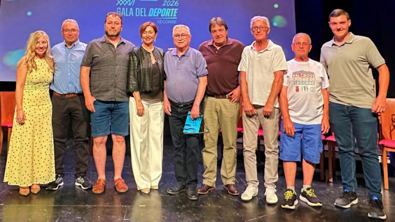 Paco “Macario” recibe el homenaje del Club Deportivo de Caza La Diana Segorbina en la XXXVI Gala del Deporte de Segorbe