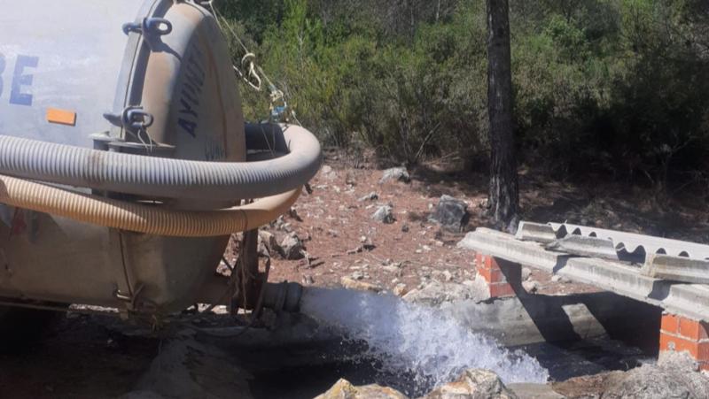 El Ayuntamiento de Segorbe colabora en el llenado de las balsas de uso público del monte