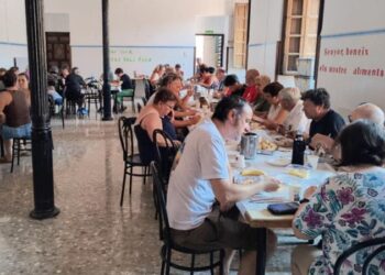 El Seminario de Segorbe vuelve a abrir sus puertas para acoger a más de un centenar de evacuados por el incendio de la Vall d’Uixó