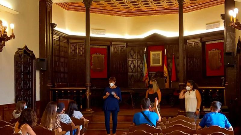 La Escuela Juvenil de Verano 2021 finaliza con una visita al Ayuntamiento