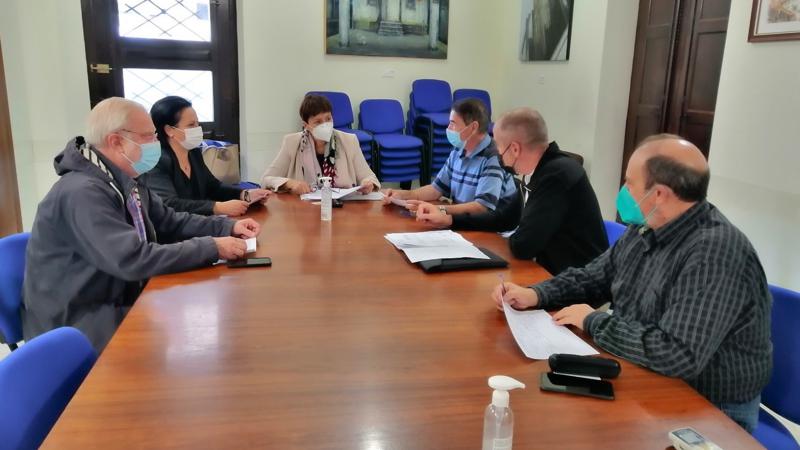 Los alcaldes del PP lamentan que PSOE y Compromís consoliden el tasazo de basuras a los pueblos del consorcio de la zona sur
