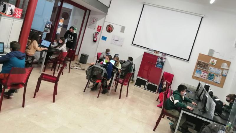 Los Sábados Digitales dinamizan el Aula de la Juventud de Segorbe