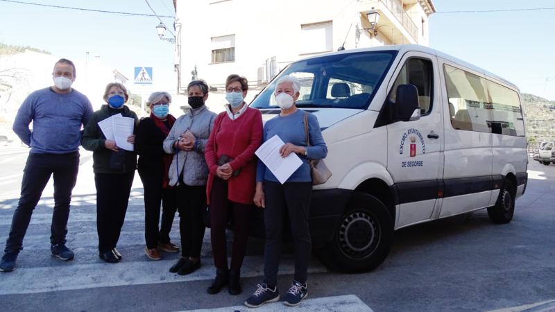 El PP amplía el ‘yayo bus’ a las pedanías de Peñalba y Villatorcas