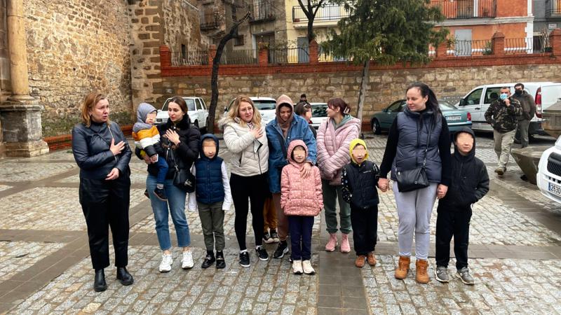 El Toro abraza a mujeres y niños de la guerra de Ucrania “para dar todo lo mejor a quienes han vivido la peor de las experiencias”