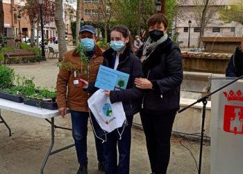 Carla Martín Lázaro gana el Concurso Literario del Día del Árbol 2022