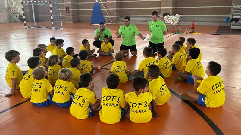 Gran acogida a la primera escuela de iniciación del CDFS Segorbe