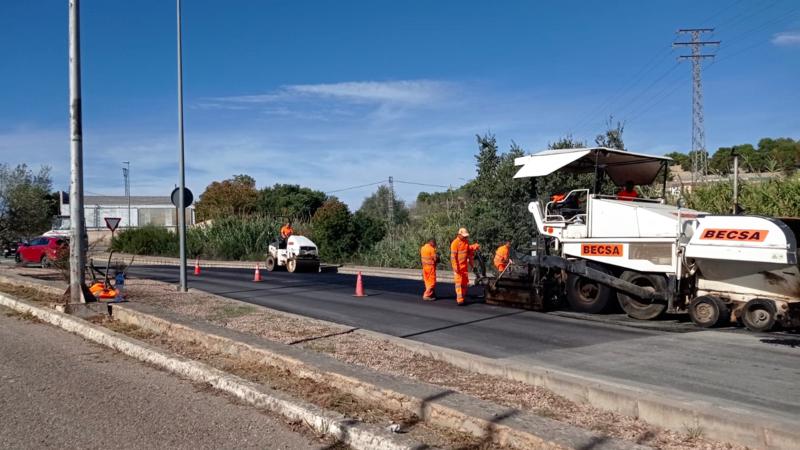 Obras de reparación del pavimento en el acceso a la A-23