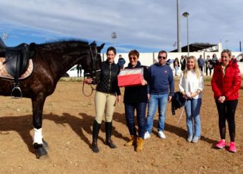 Alba Gimeno ganadora de las Carreras de Cintas a caballo de San Antón