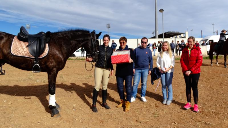 Alba Gimeno ganadora de las Carreras de Cintas a caballo de San Antón