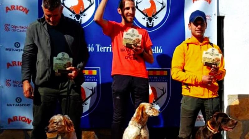 Roberto Fernández Calvo del Club Deportivo de Caza La Diana Segorbina clasificado en el Campeonato Interprovincial de Caza Menor con Perro