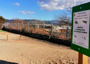 El Ayuntamiento contrata el mantenimiento y desinfección anual de los tres parques caninos