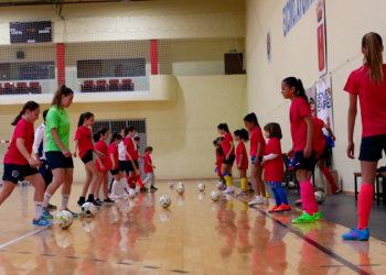 Gran participación en el clínic de fútbol sala femenino organizado por la FFCV y el CDFS Segorbe
