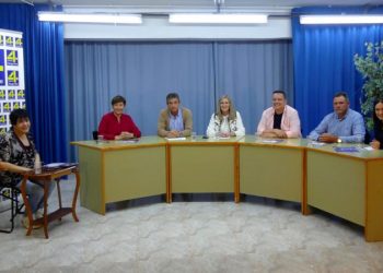 Espacio Popular con Carmen Climent, Vicente Hervás, Marisa López, Ricardo Pascual, Vicente Bolumar y Delia Sales.