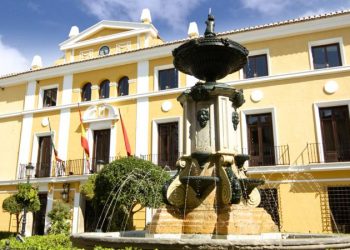 Las plazas del Agua Limpia y Cueva Santa se peatonalizarán los fines de semana por la noche