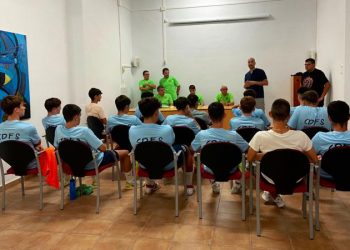 El juvenil Construcciones Carrascosa arranca la pretemporada en el año de su debut en autonómica