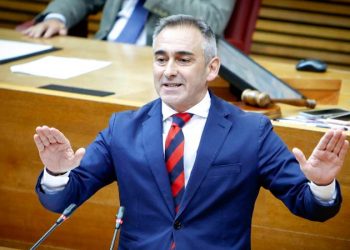 Barrachina pide al PSPV y Compromís que “dejen de ser el felpudo de los separatistas catalanes”