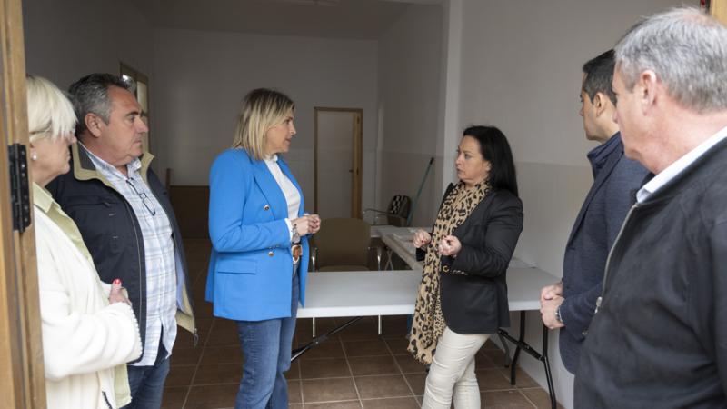 La Diputación reactiva el interior de Castellón garantizando servicios básicos como una tienda multiservicio en Matet