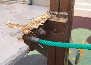 El parque de la plaza de los Musoles sufre actos vandálicos