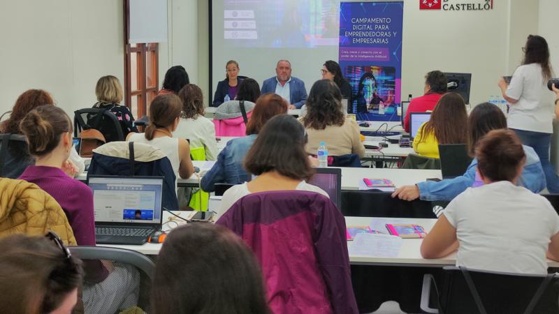 La Diputación de Castellón une a empresarias y emprendedoras en el centro CEDES de Segorbe para liderar la transformación digital