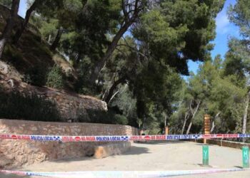 Se mantienen los parques cerrados por precaución