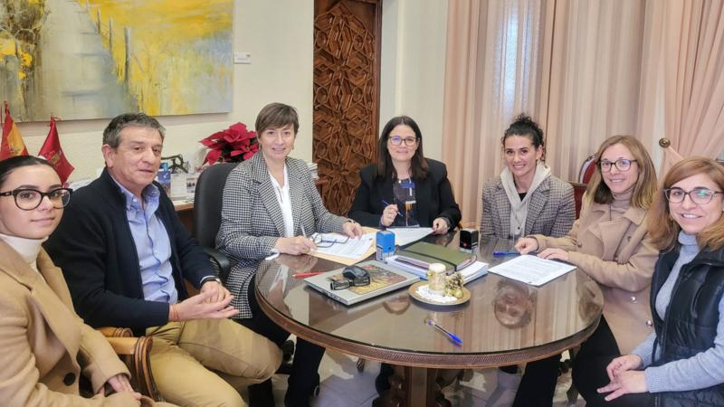 El Ayuntamiento firma el convenio de enfermería escolar
