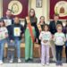 El Ayuntamiento entrega los premios del concurso de dibujo navideño