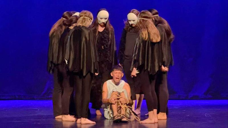 Excelente interpretación del grupo de Taller de Teatro de 2º de ESO del IES Cueva Santa