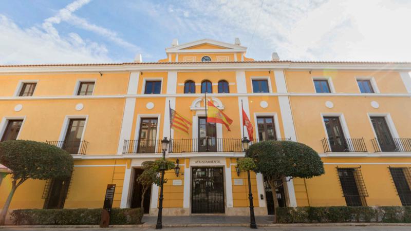 El Ayuntamiento oferta dos puestos para conserje