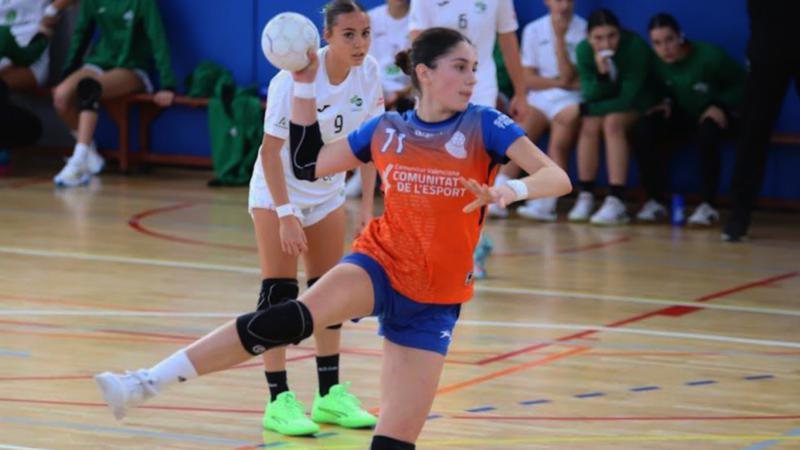 La segorbina Laura Ferrer ficha por el Atticgo BM Elche, actual equipo subcampeón de la Liga Iberdrola
