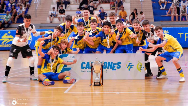 El cadete Funeraria Robles se proclama campeón de Copa tras una trepidante final en Peñíscola