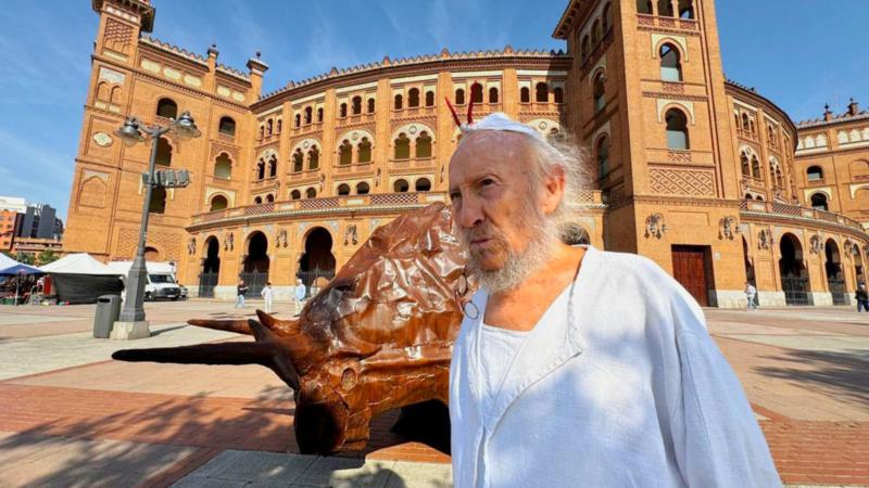 Las Ventas, Valencia, Castellón y ahora Segorbe, el toro de Ripollés se instala en la Glorieta Municipal