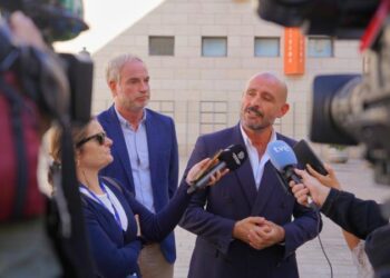 De los Santos denuncia “la política de silencio, la gestión insuficiente y la irresponsabilidad” del Gobierno de Sánchez: “Nunca les han importado las mujeres”