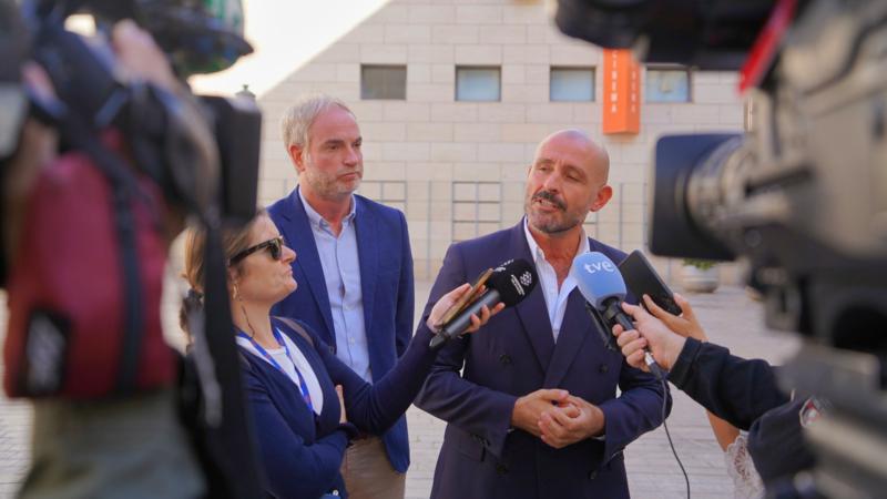 De los Santos denuncia “la política de silencio, la gestión insuficiente y la irresponsabilidad” del Gobierno de Sánchez: “Nunca les han importado las mujeres”