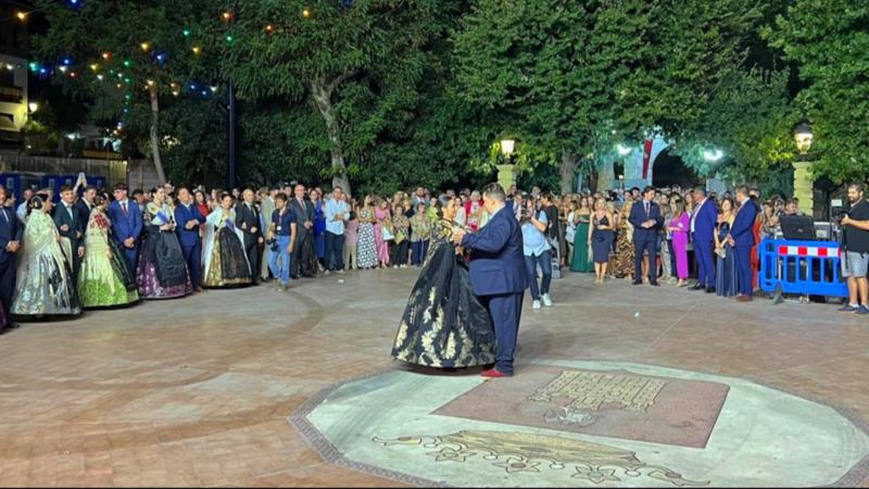 Segorbe rinde homenaje a su Reina Mayor, Damas y Corte de Honor en una noche inolvidable
