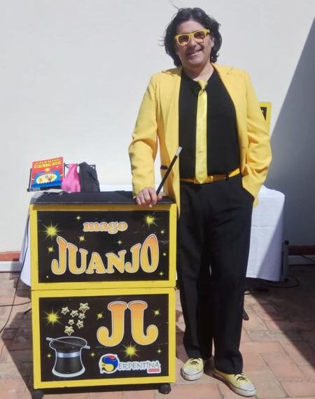 La magia de El Mago Juanjo en la Biblioteca de Segorbe