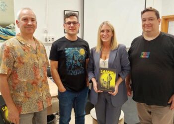 El IES Cueva Santa de Segorbe se convirtió en epicentro cultural con la presentación de la novela gráfica ‘Salam’, ganadora del Premio Óscar Muñiz 2024