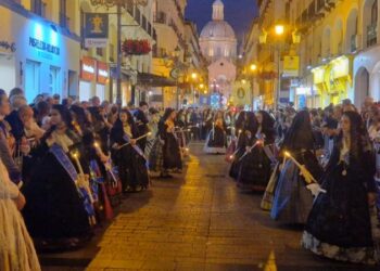 Las Reinas de Segorbe, Damas y Cortes de Honor llevan la tradición segorbina al corazón de Zaragoza