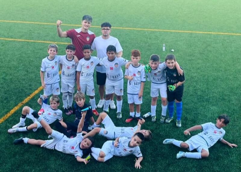 El Benjamín ‘A’ CD Segorbe arranca con fuerza en la Primera FFCV Benjamín una victoria contundente en Castellón