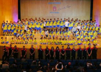 Gran tarde de luces y color en la presentación de los equipos del CDFS Segorbe