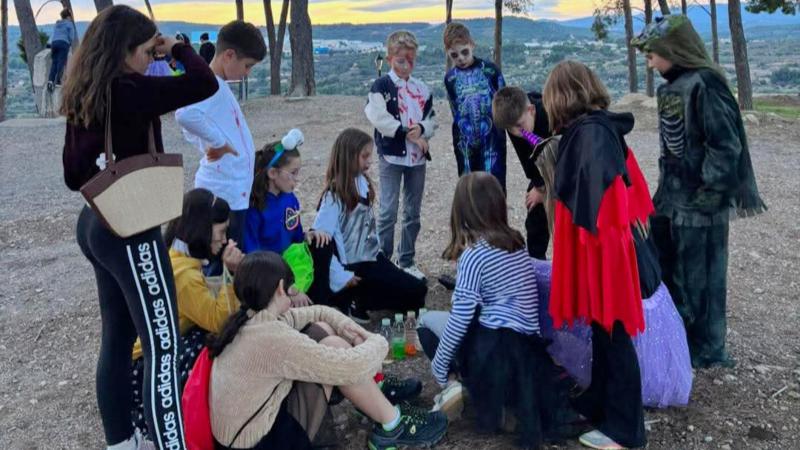 Halloween en Segorbe, enigmas, zombis y un pasacalle que lo petó todo
