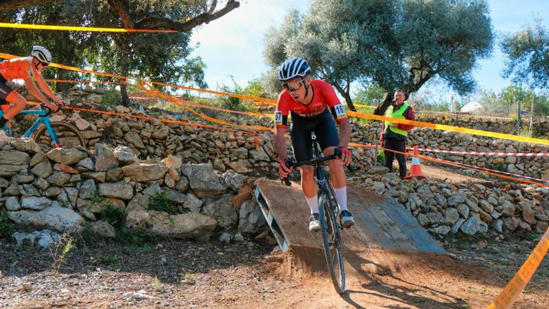 Dos Hugos de Segorbe dejan huella en el Autonómico de Ciclocross de Cervera del Maestre