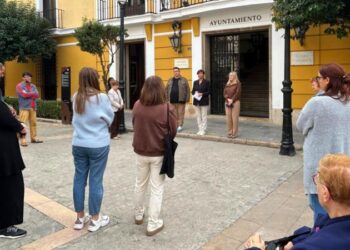 Minuto de silencio en Segorbe por una mujer asesinada en Alicante